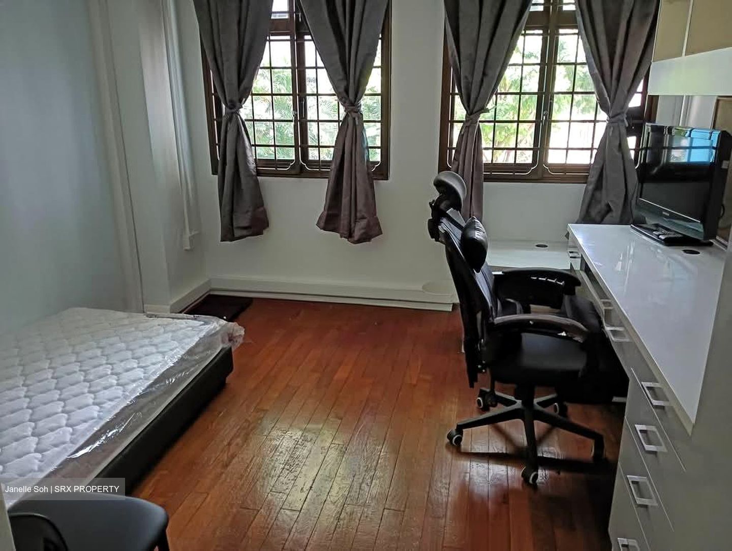 Blk 960 Hougang Avenue 9 (Hougang), HDB Executive #565815711